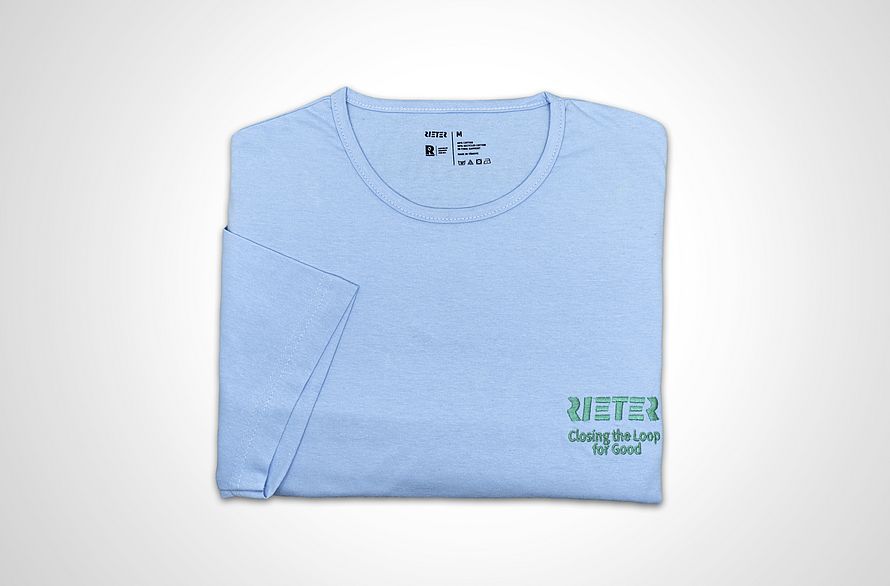 T-shirt made from recycled yarn fibers.