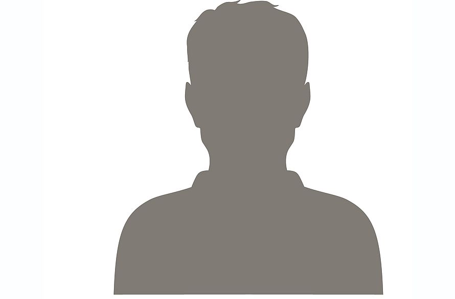 Robert Engmann, 财务和人力资源总监