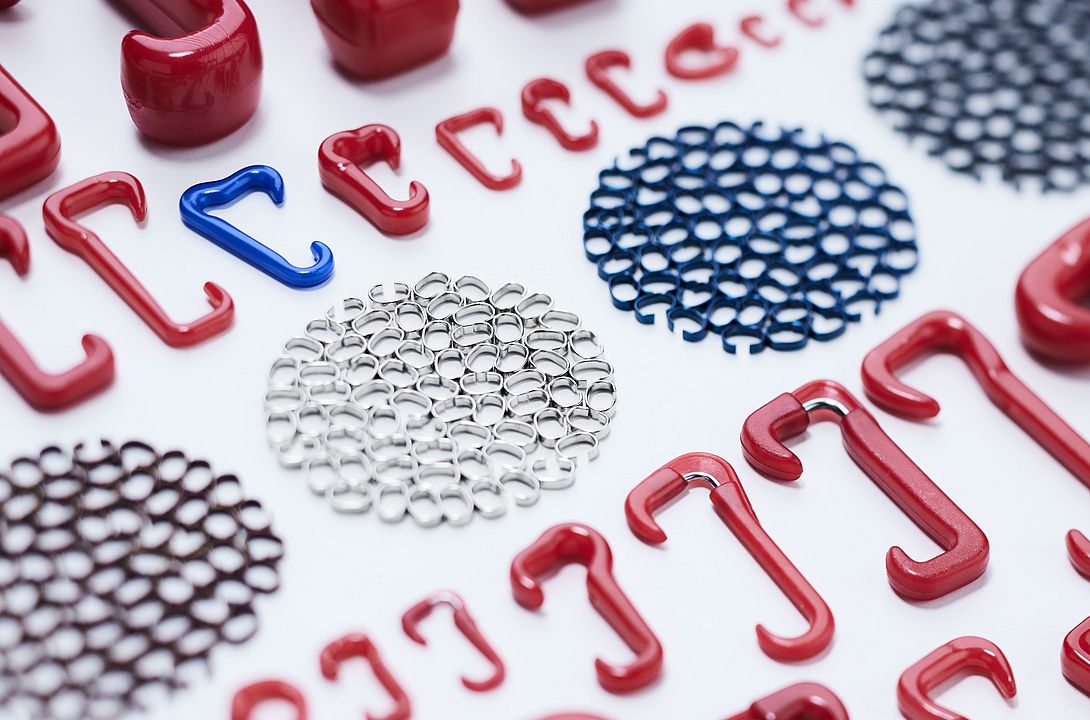 Bräcker ring travelers for short and long staple spinning