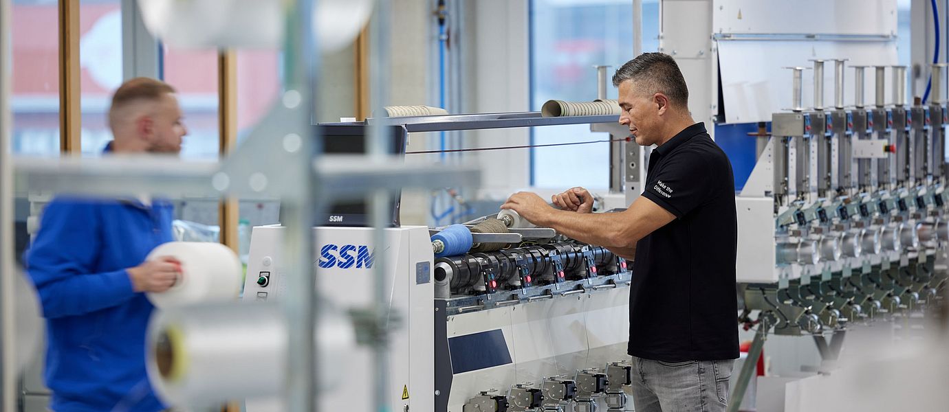 Winding trials at SSM showroom in Wadenswil, Switzerland, helping customers choose the right machine with expert testing and settings.